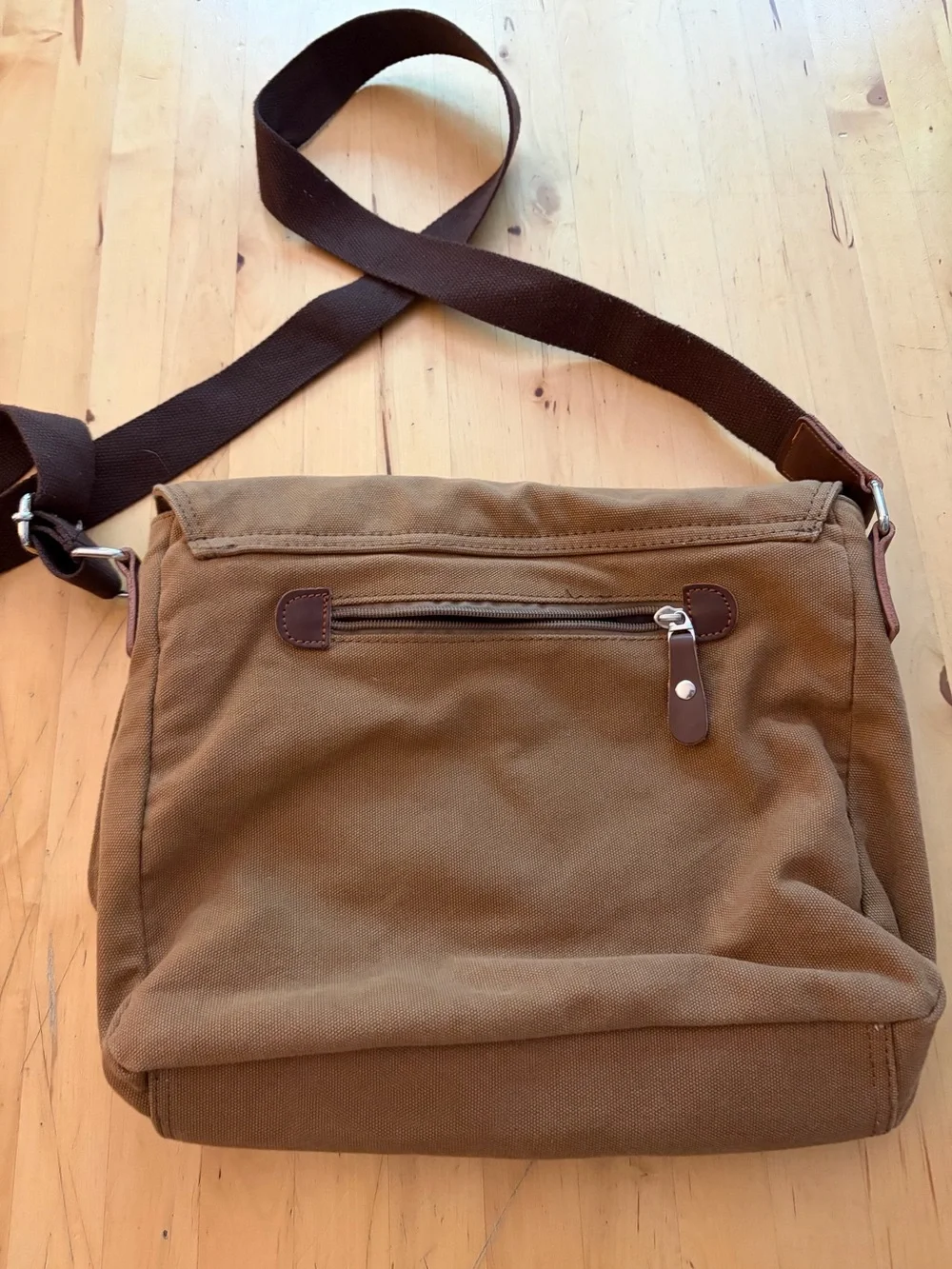 Men's Casual Messenger Bag in Brown - Durable Canvas Crossbody